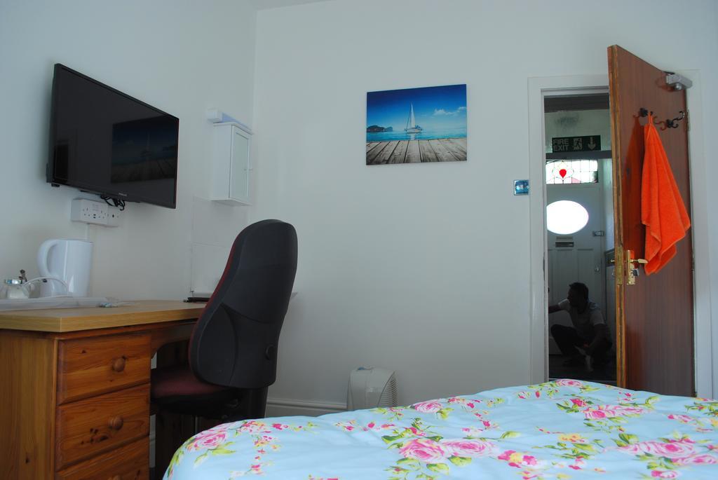 Clift Guest House Bristol Room photo